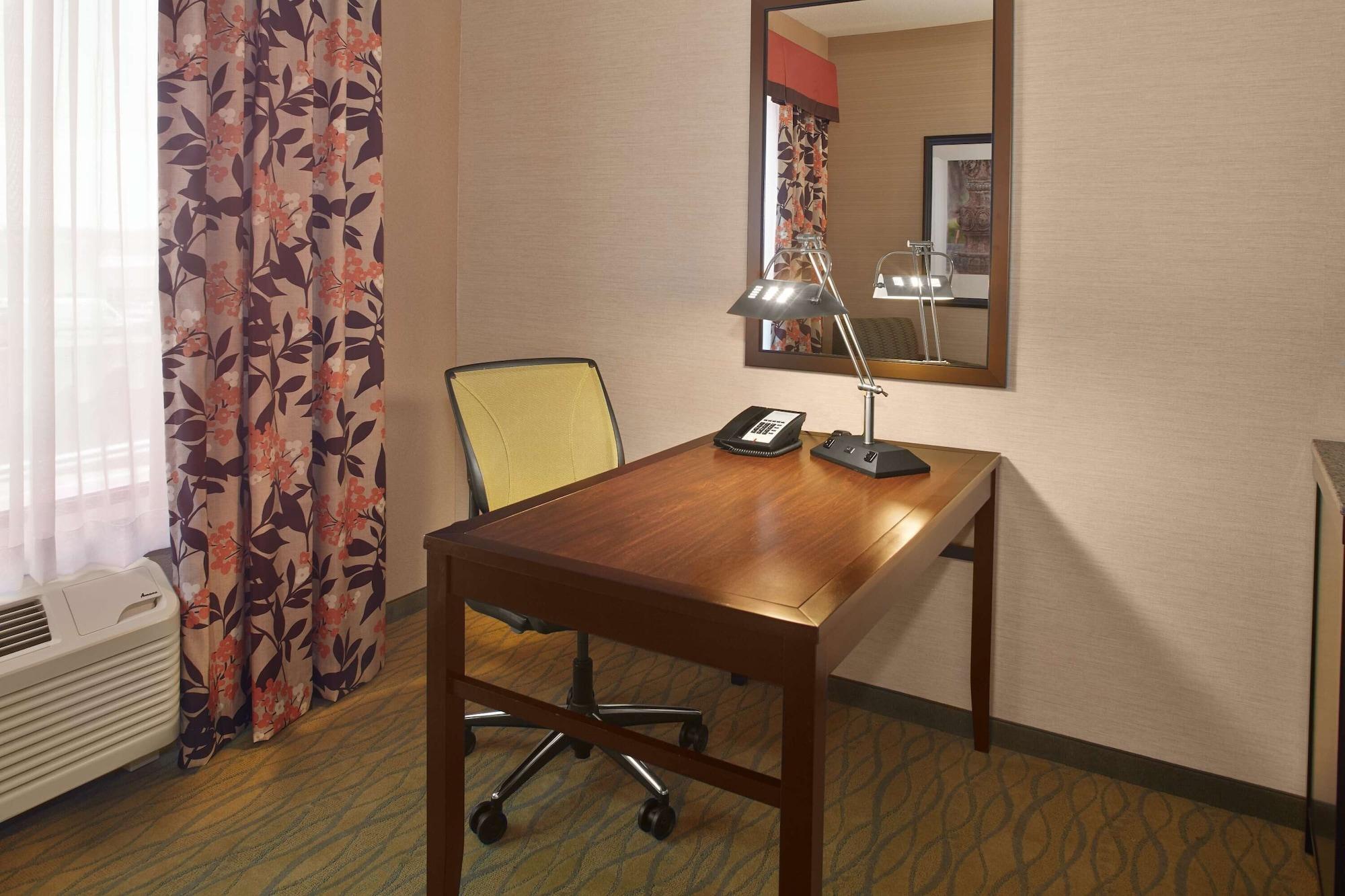 Hilton Garden Inn Akron Exterior photo