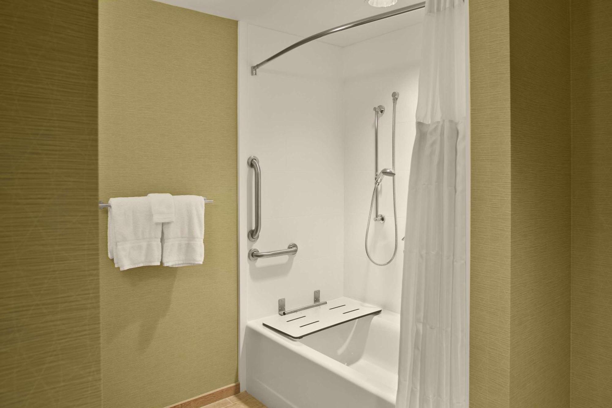 Hilton Garden Inn Akron Exterior photo