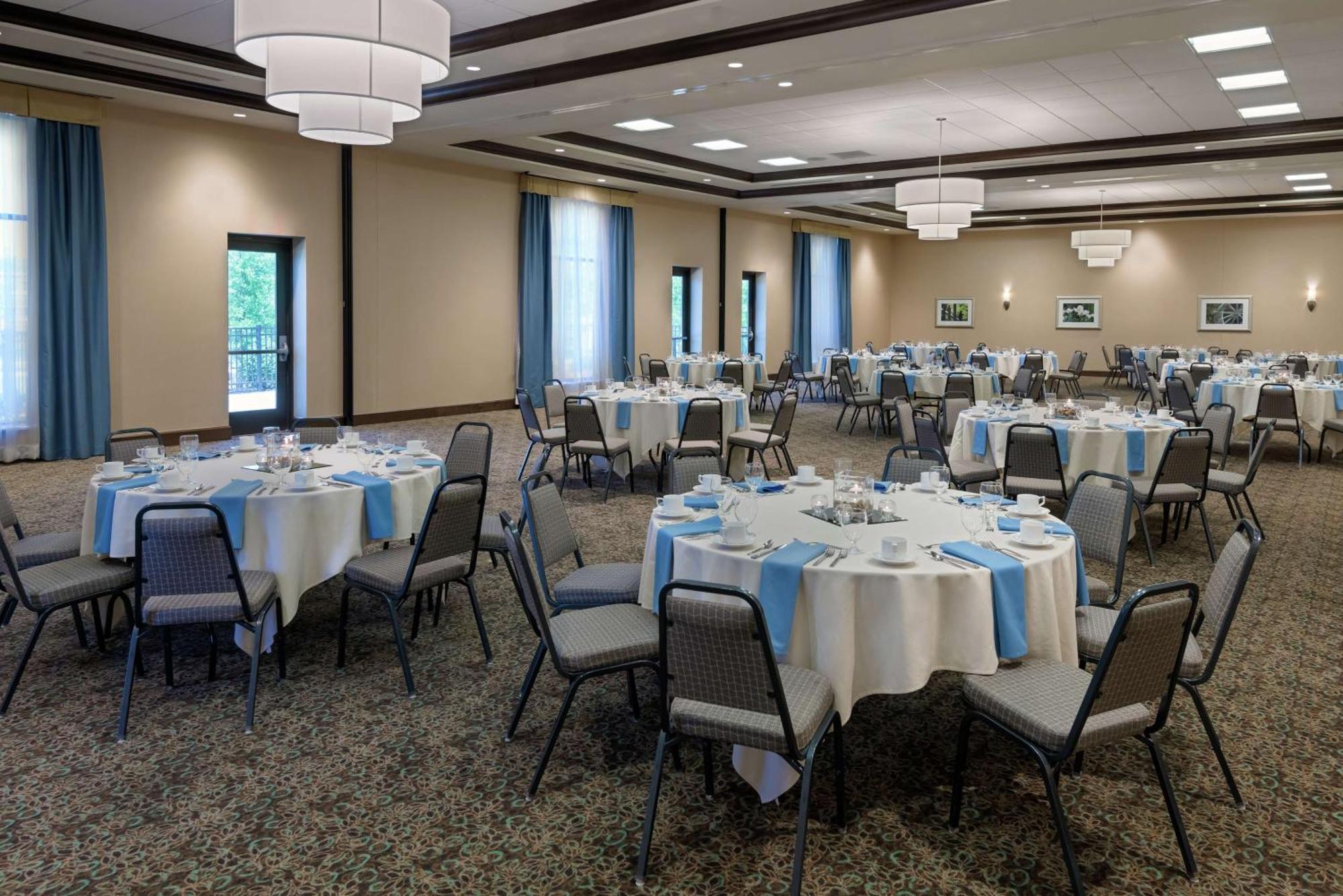 Hilton Garden Inn Akron Exterior photo